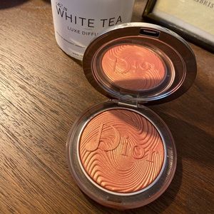 Dior highlighter for sale!